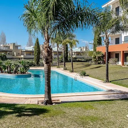 Apartment Palm Village *