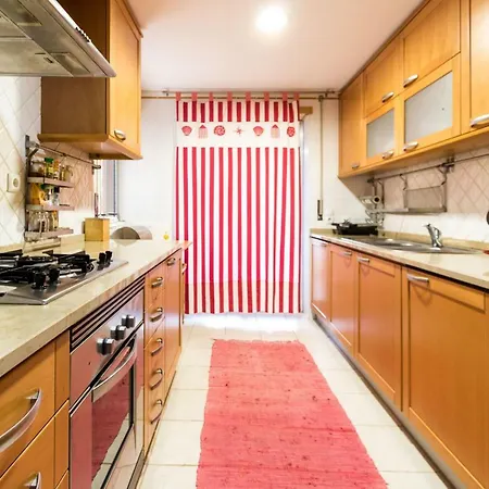 Palm Village Apartment *